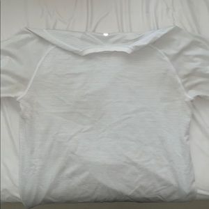 Medium lulu shirt